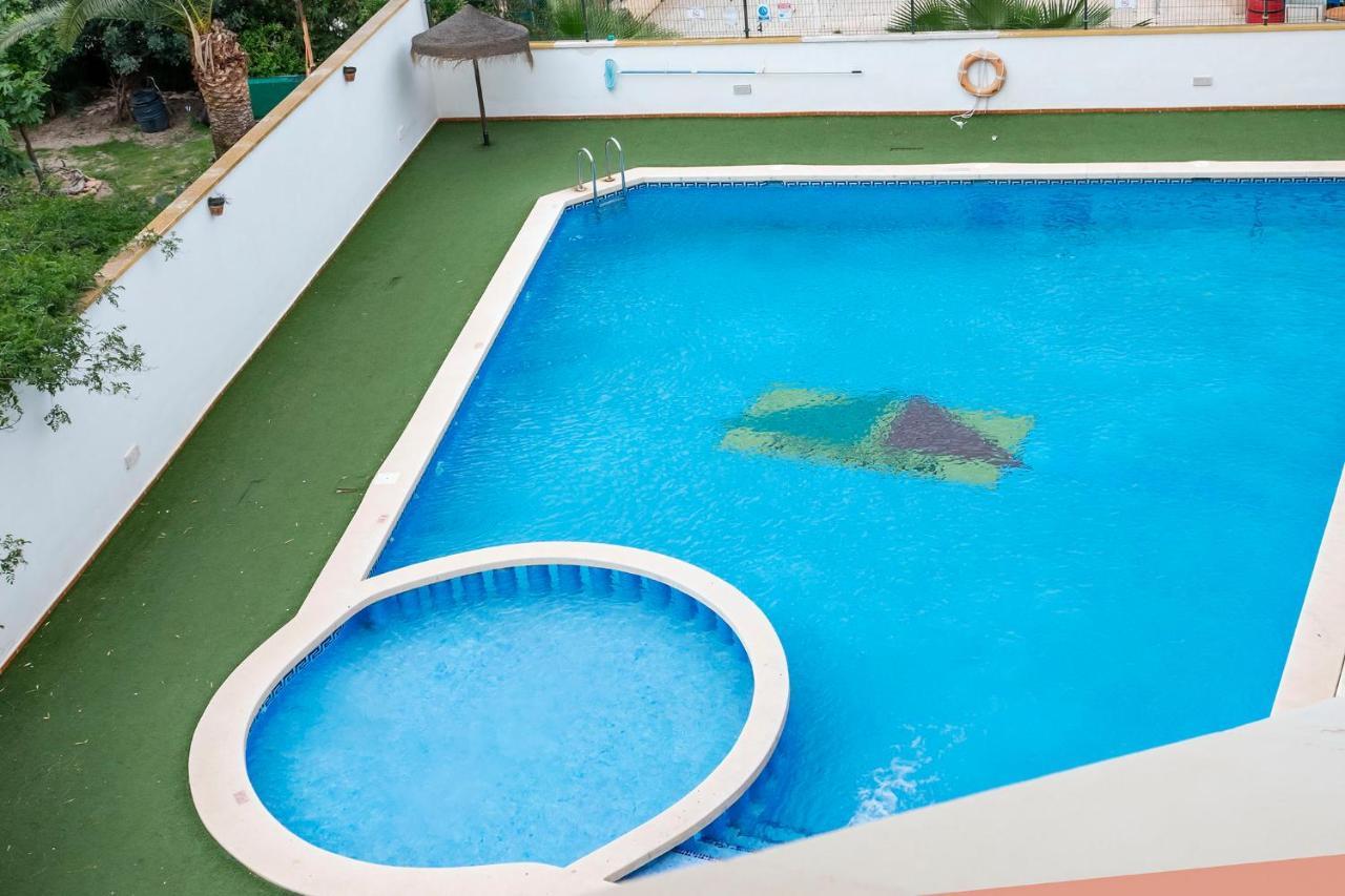 Апартаменты Atico Con Terraza-Solarium Y Piscina 4-6 Personas Wifi A/C Рода Экстерьер фото