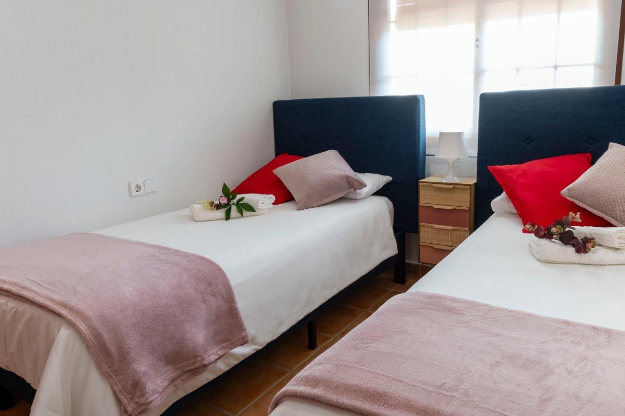 Апартаменты Atico Con Terraza-Solarium Y Piscina 4-6 Personas Wifi A/C Рода Экстерьер фото